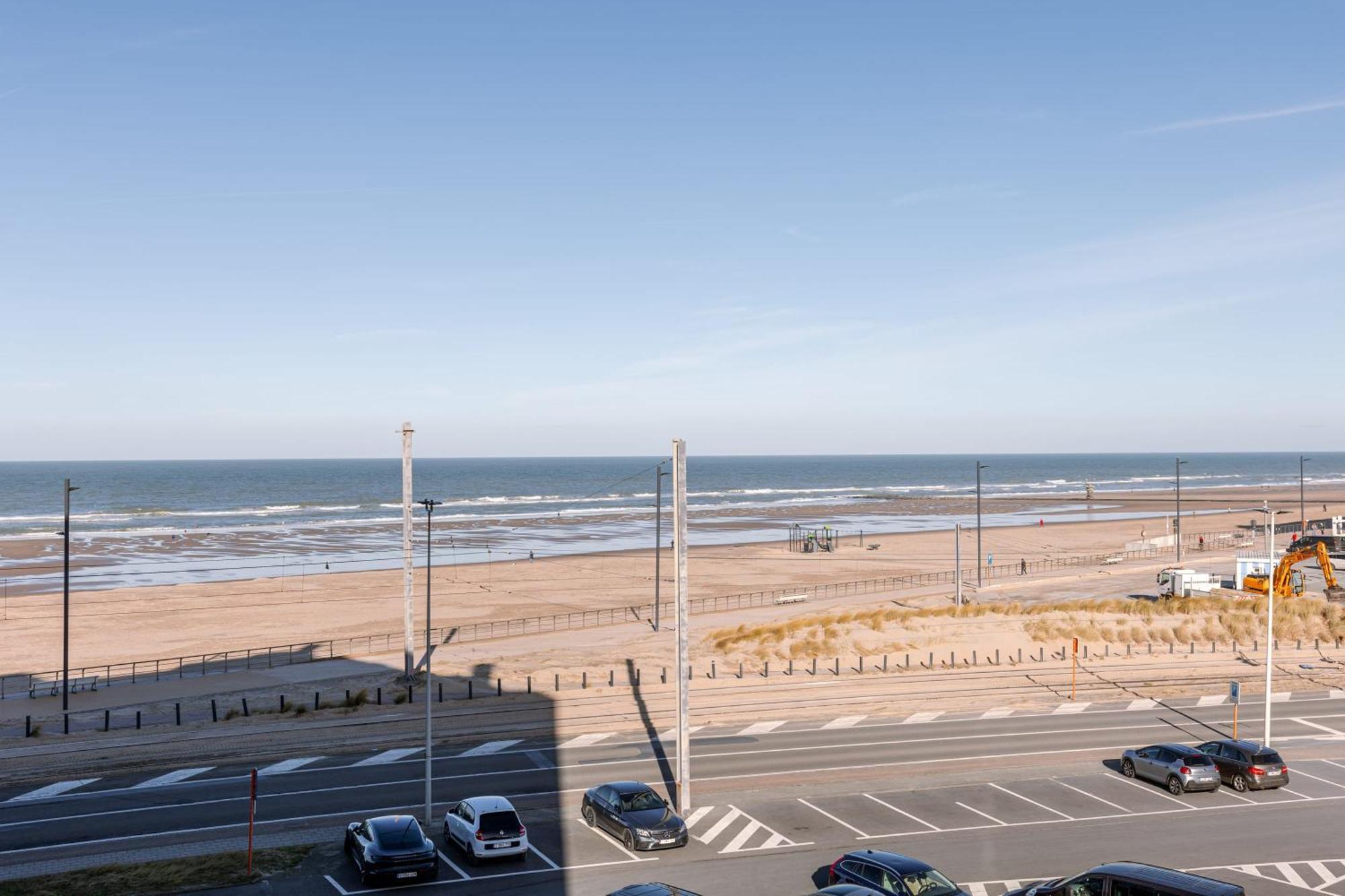 Huswell - Spacious & Modern Sea View Apartment With Garage Остенде Екстер'єр фото